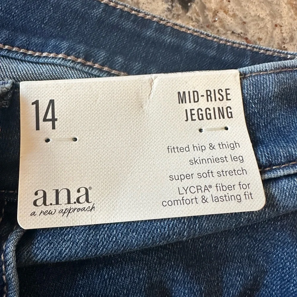A.N.A. Mid-Rise Jeggings Size 14 New Indigo Blue Jeans - Picture 4 of 10